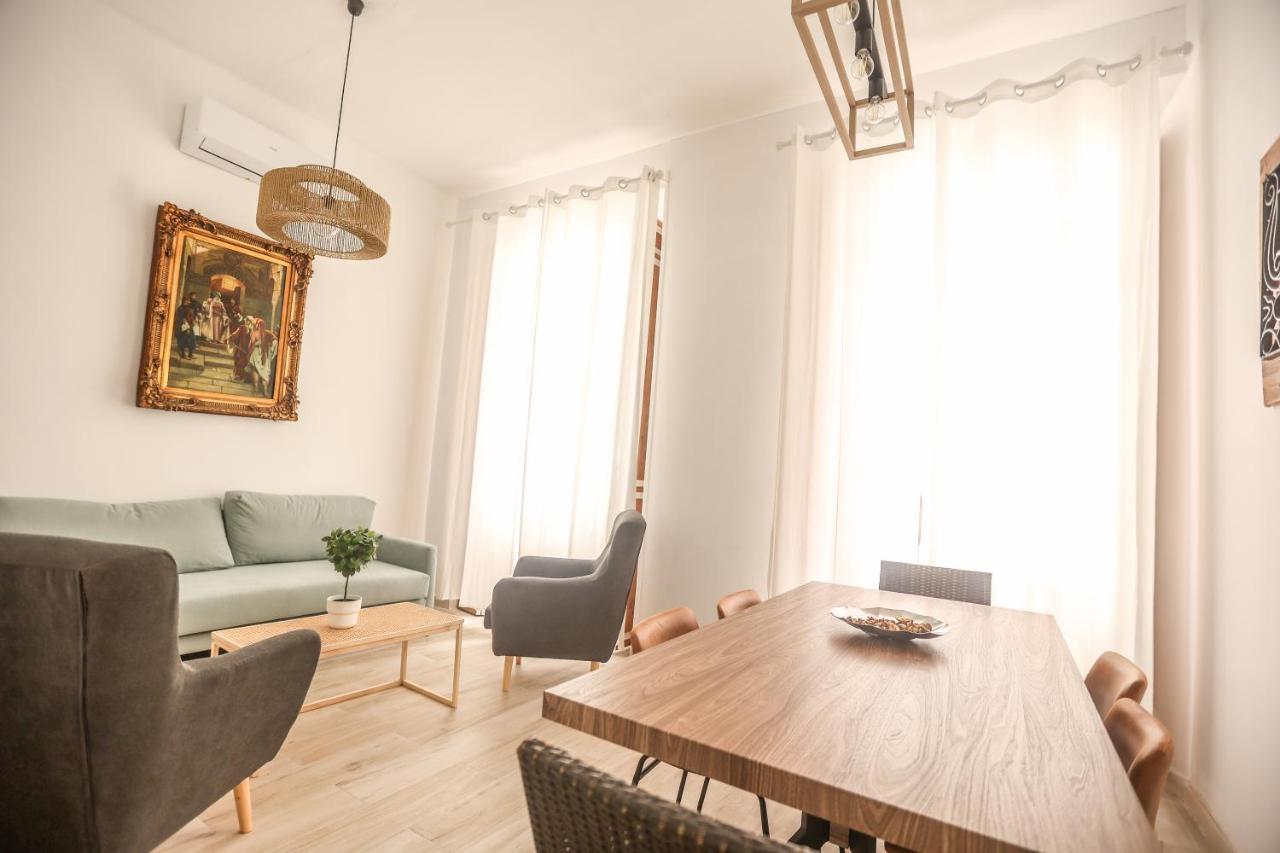 Apartamentos Catedral مالقة المظهر الخارجي الصورة