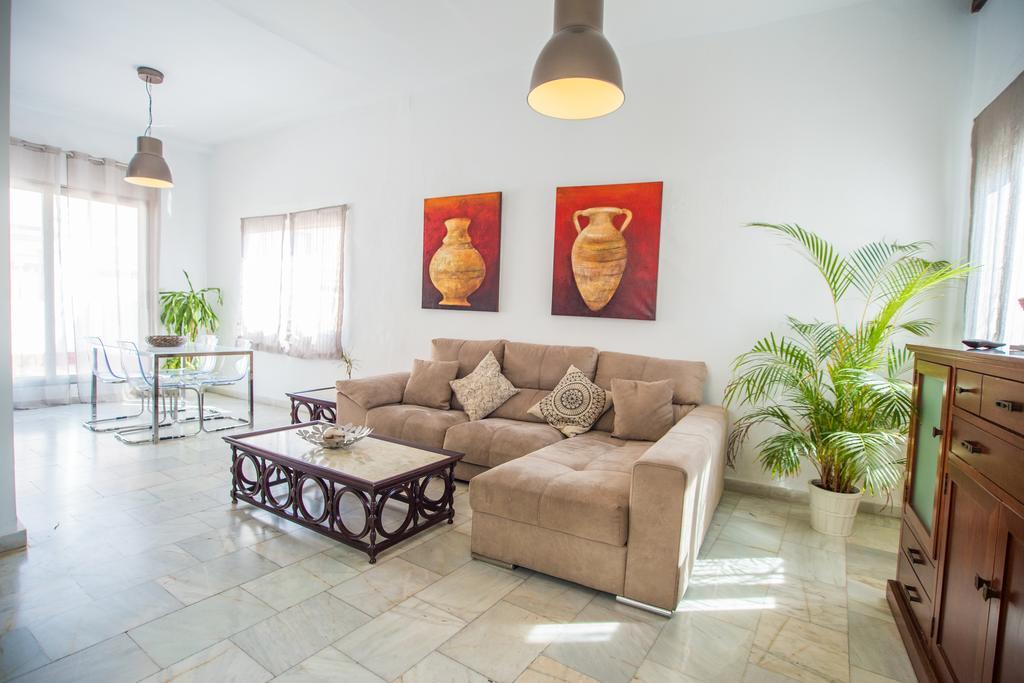 Apartamentos Catedral مالقة المظهر الخارجي الصورة