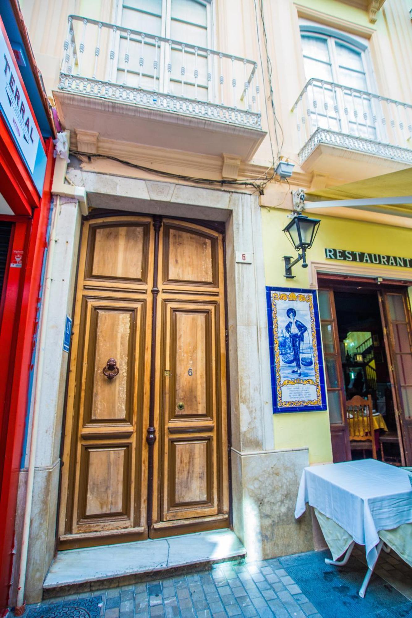 Apartamentos Catedral مالقة المظهر الخارجي الصورة