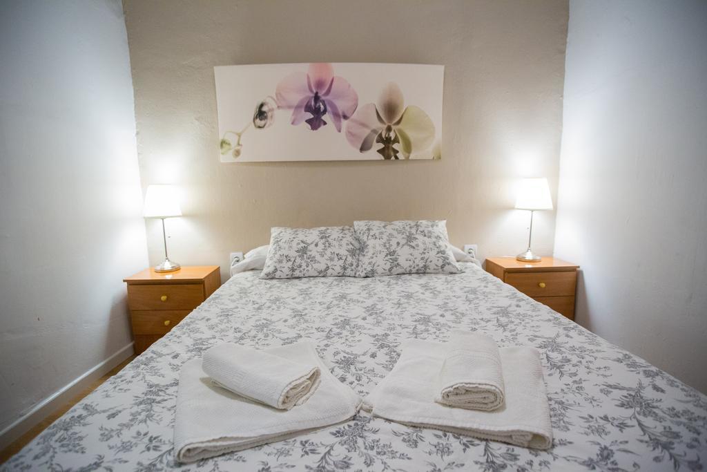 Apartamentos Catedral مالقة المظهر الخارجي الصورة