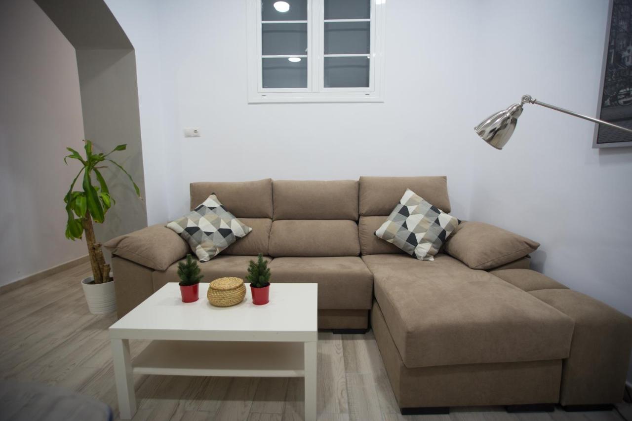 Apartamentos Catedral مالقة المظهر الخارجي الصورة
