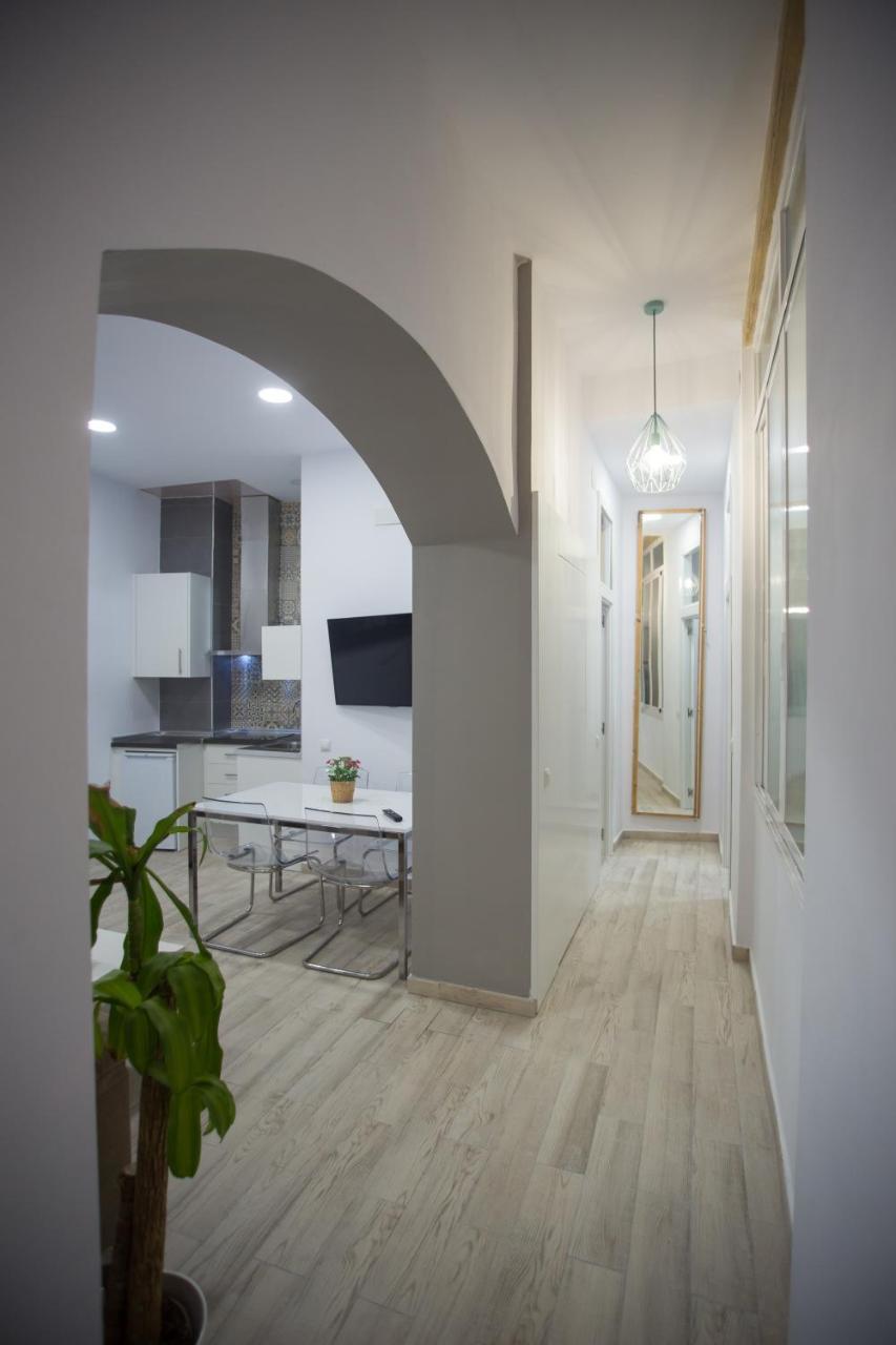 Apartamentos Catedral مالقة المظهر الخارجي الصورة
