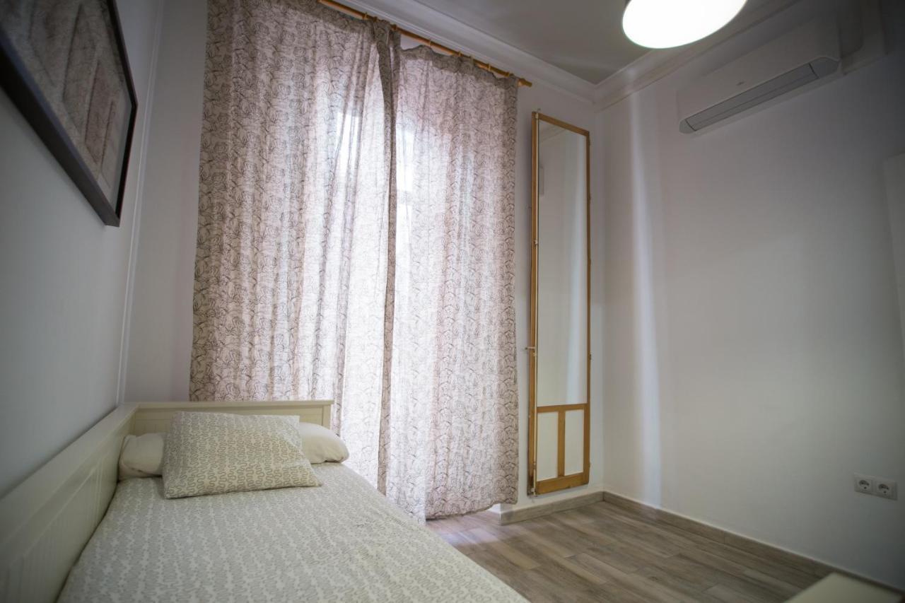 Apartamentos Catedral مالقة المظهر الخارجي الصورة
